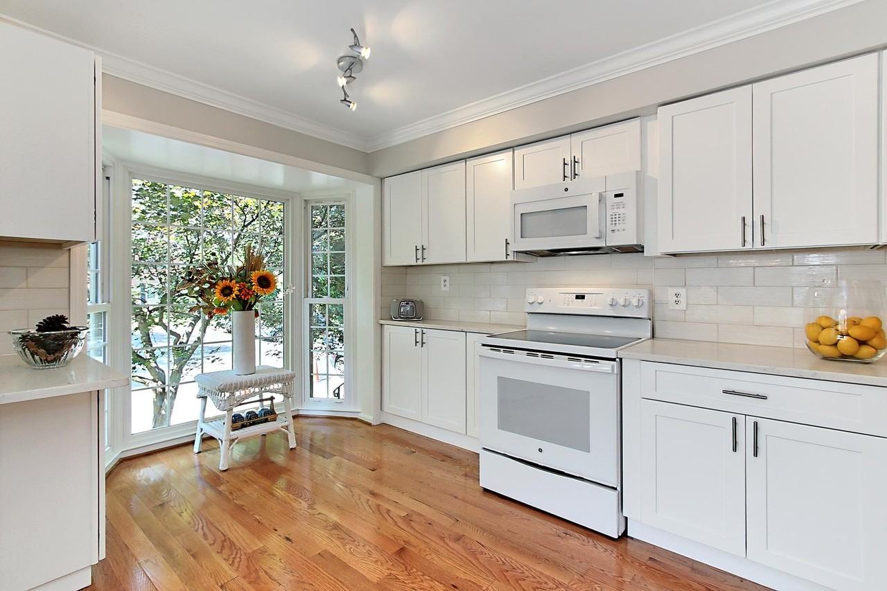 6572 Flagmaker Ct - Photo 6 of 18