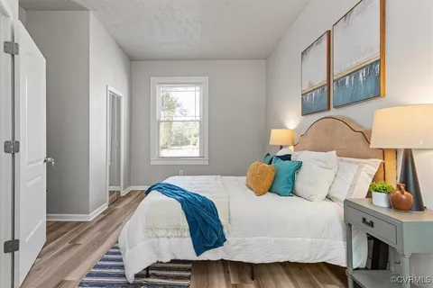 320 Saint Andrew St #B - Photo 3 of 10