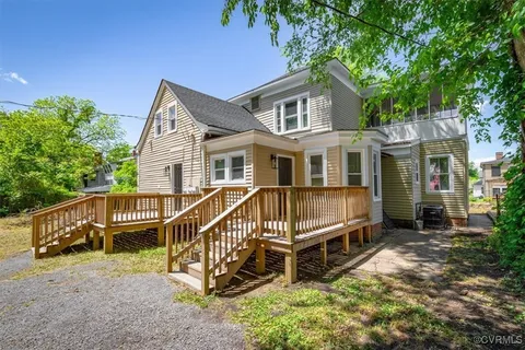 320 Saint Andrew St #B - Photo 5 of 10