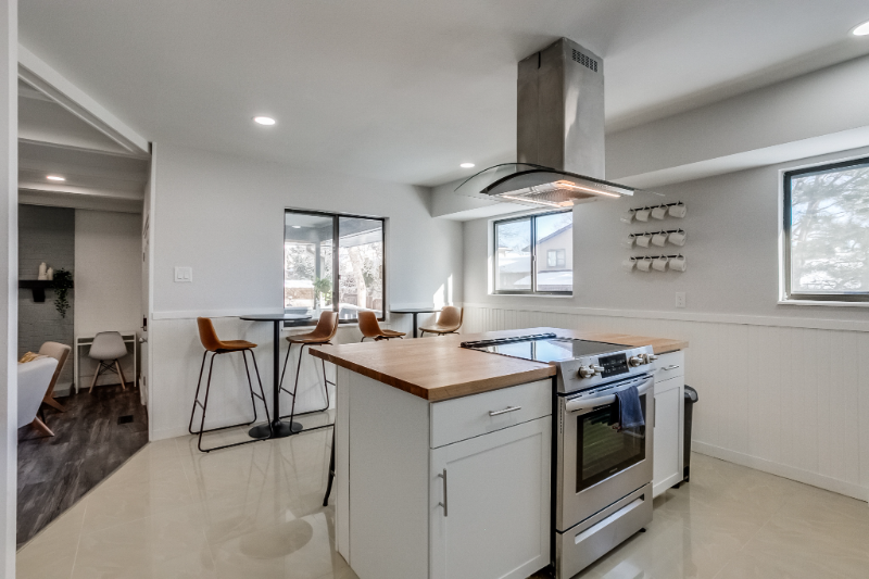 13489 W Auburn Ave - Photo 5 of 16