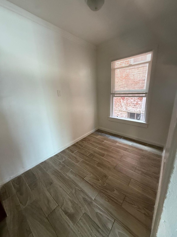 1117 S Norton Ave - Photo 4 of 13