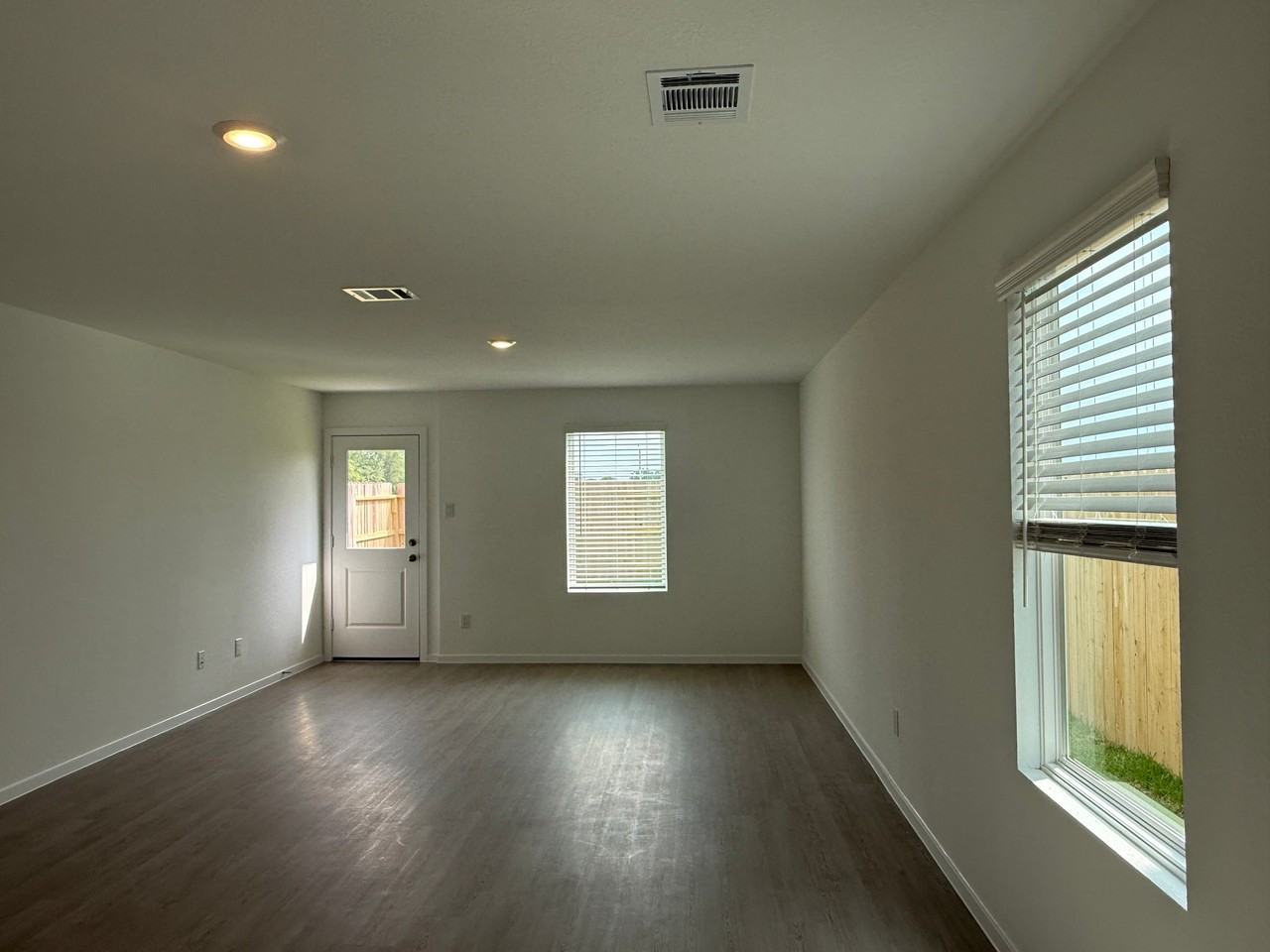 934 Pertuso Ln - Photo 3 of 10