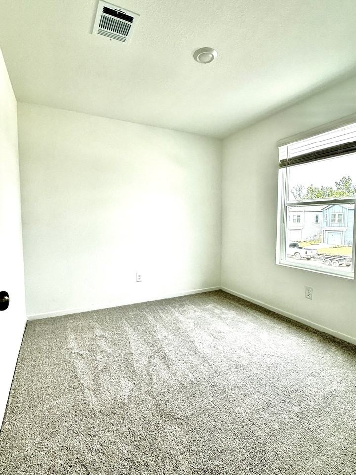 934 Pertuso Ln - Photo 6 of 10