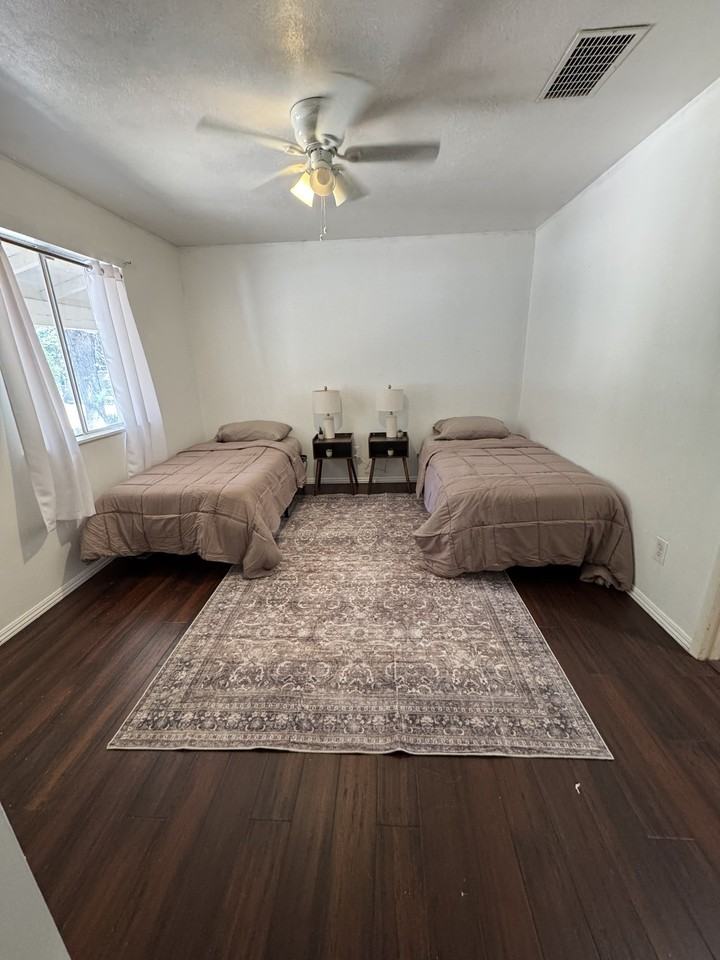 14530 Warren Ave - Photo 5 of 5