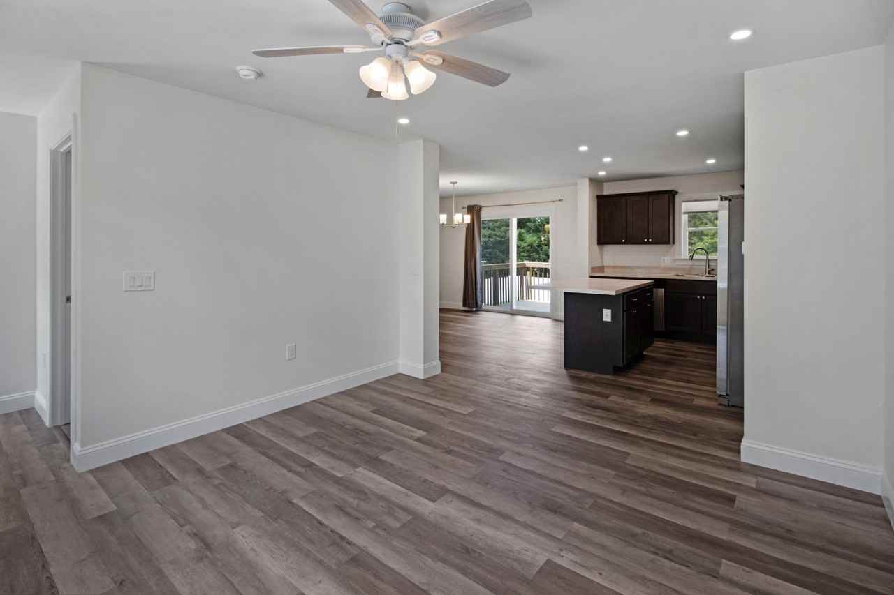 29 Pedrick Ave - Photo 6 of 19