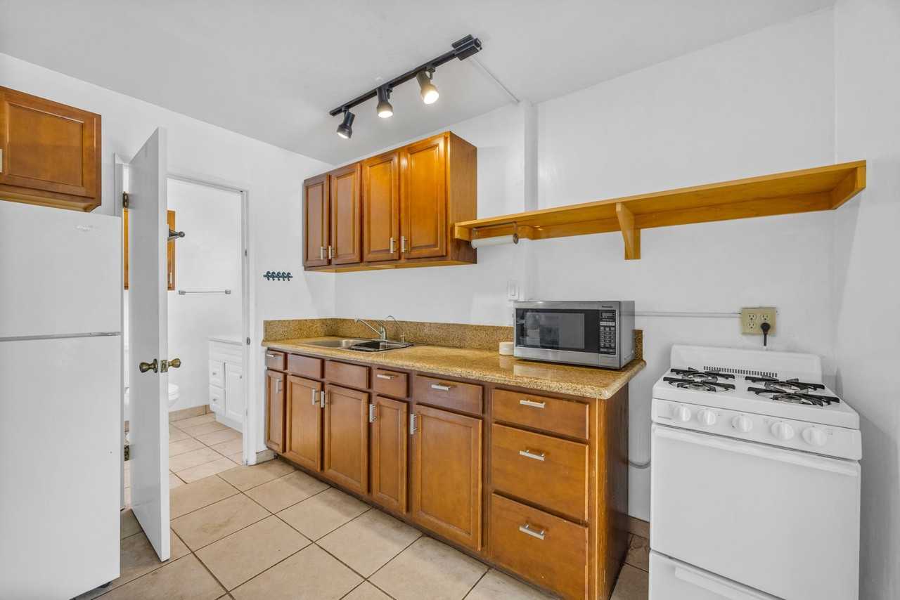 2860 Liholani St - Photo 5 of 35