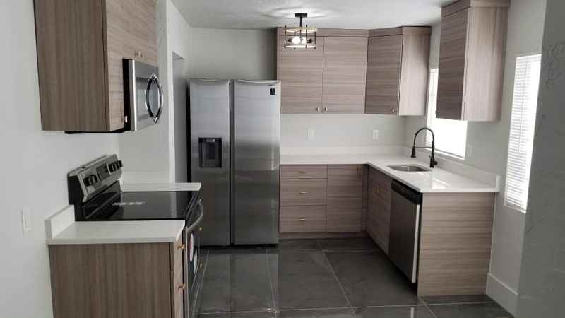 6527 S Jefferson St - Photo 2 of 13