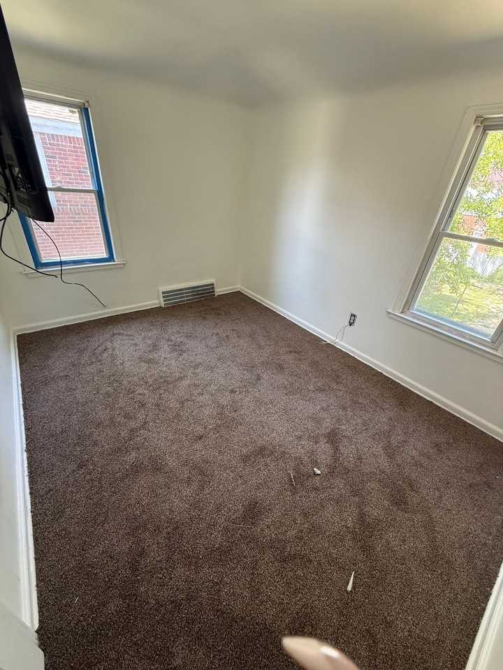 4143 E Outer Dr - Photo 2 of 3