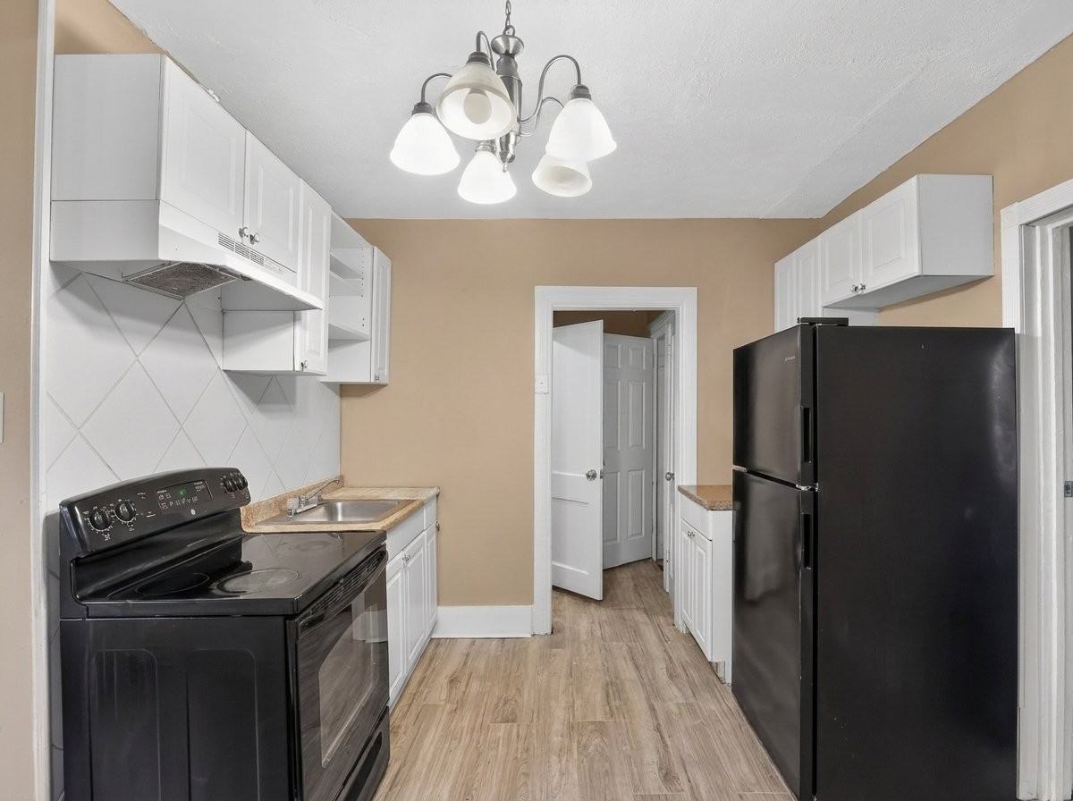 4010 Ravenwood Ave - Photo 5 of 16