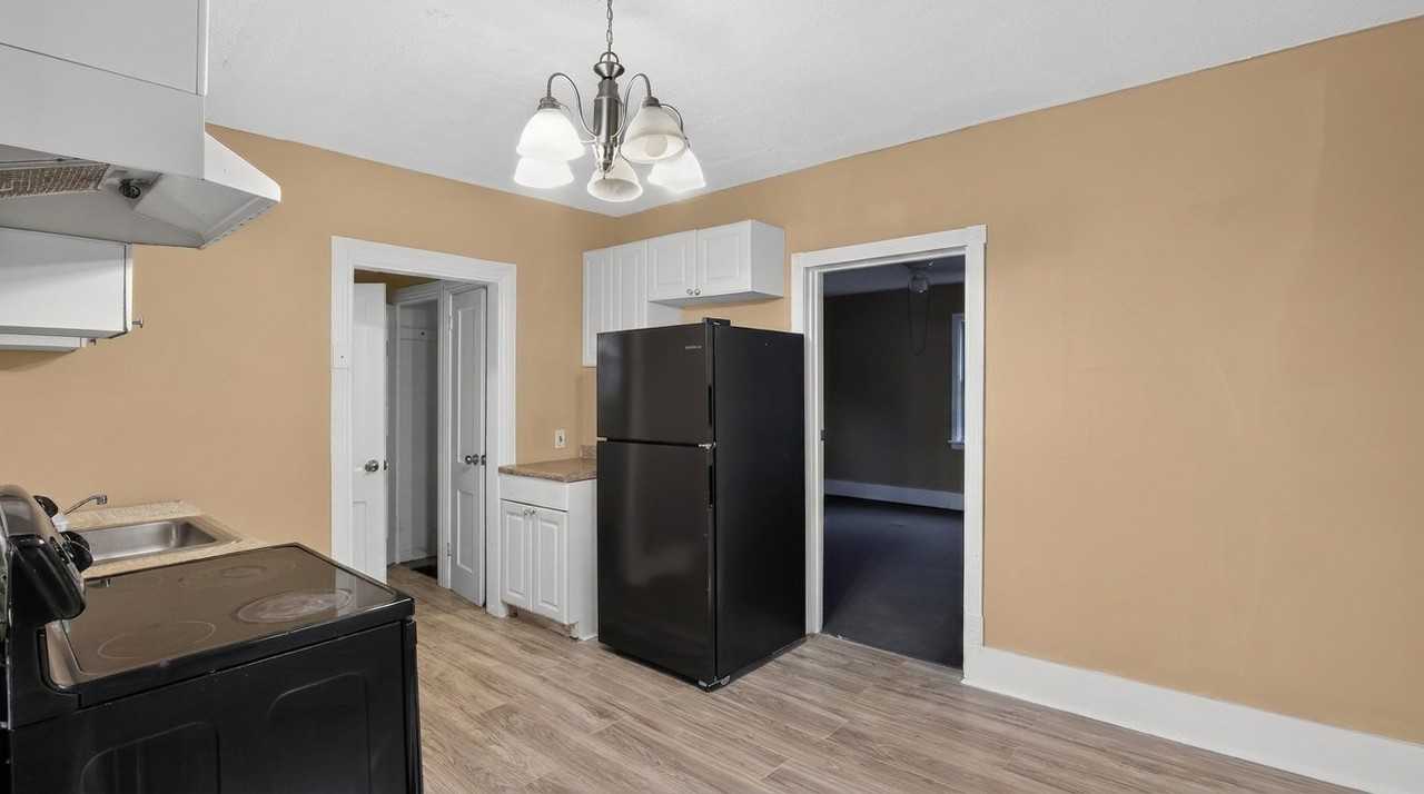 4010 Ravenwood Ave - Photo 6 of 16