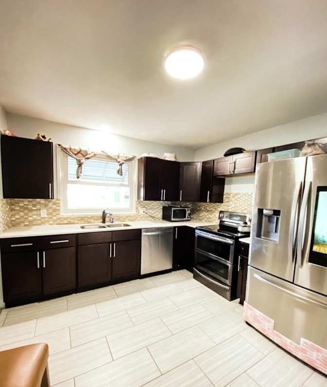 3201 Ronald St - Photo 4 of 10