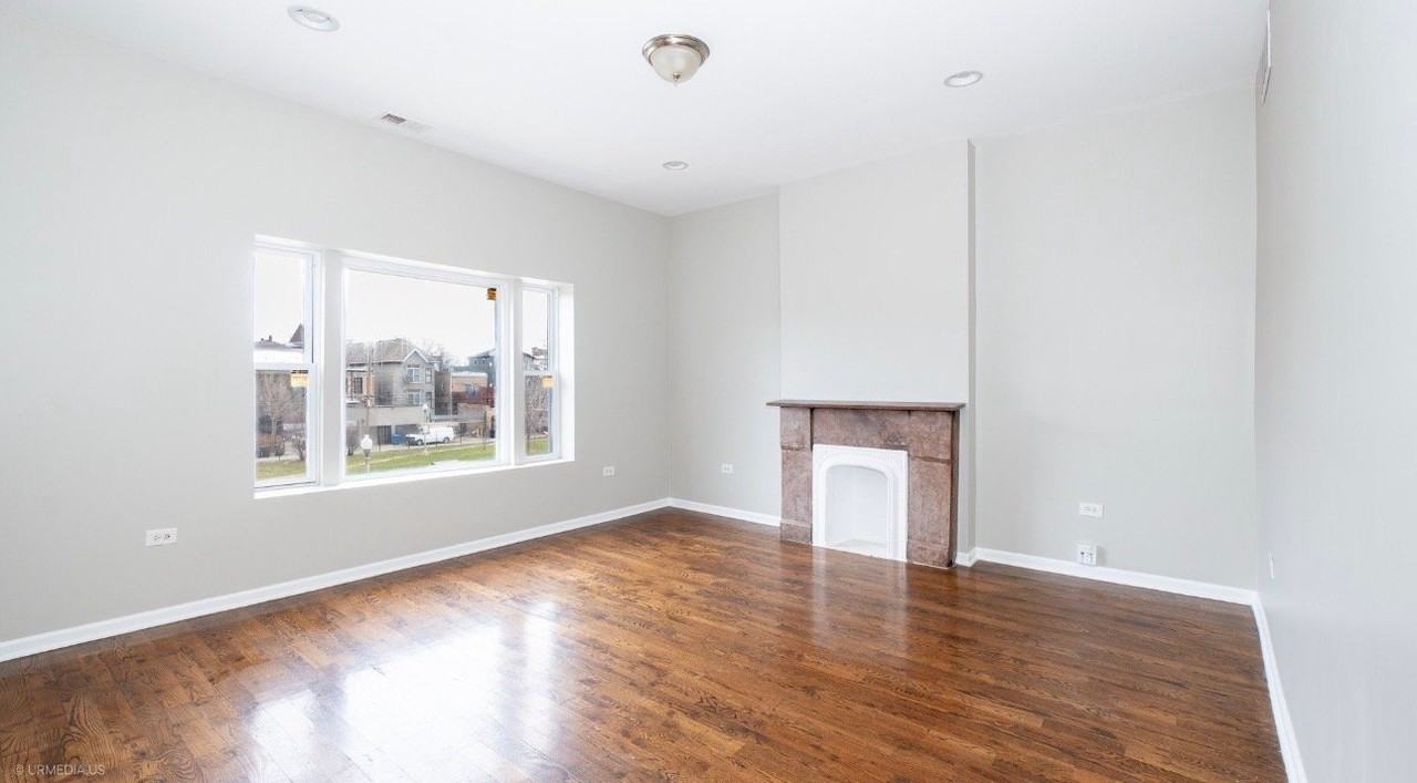 4326 S Calumet Ave #2