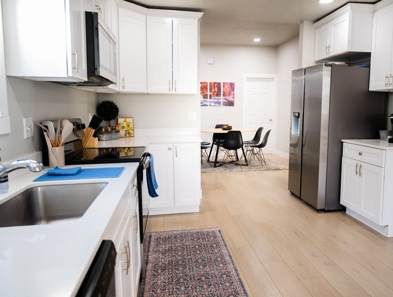 331 E Hampton Ave - Photo 3 of 13