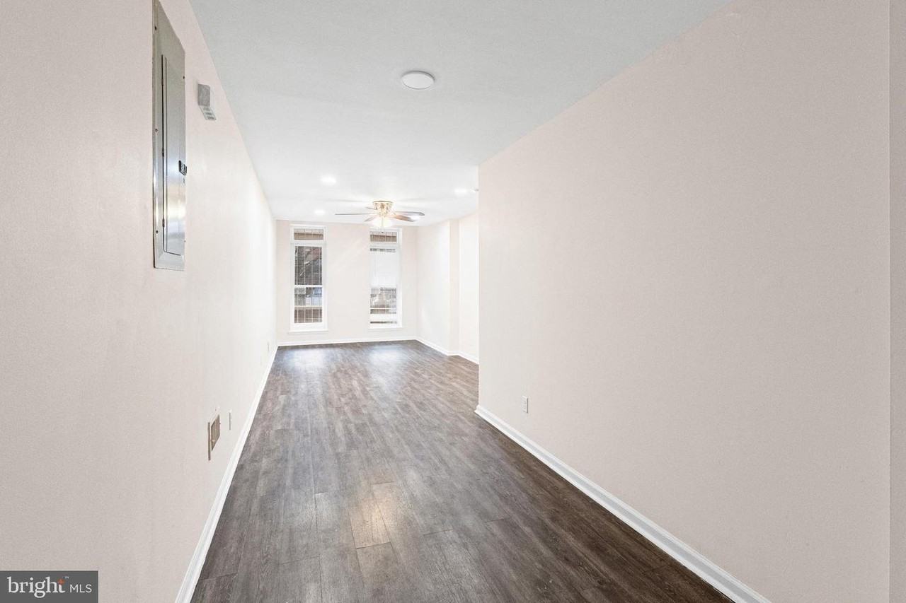2217 Linden Ave #1 - Photo 3 of 11