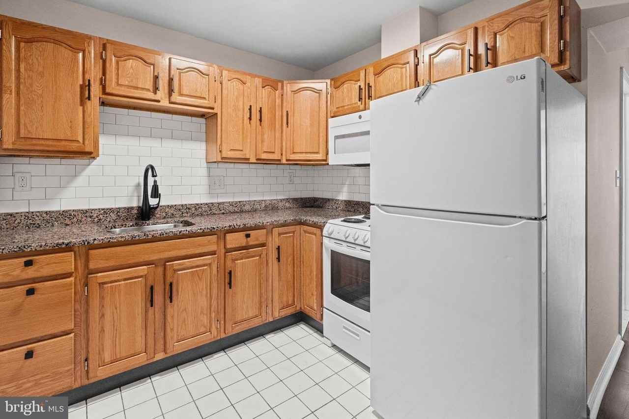 2217 Linden Ave #1 - Photo 5 of 11