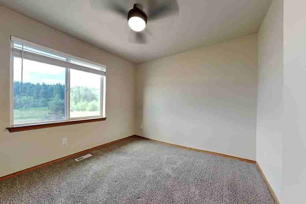 11227 West Vernon Avenue - Photo 6 of 10
