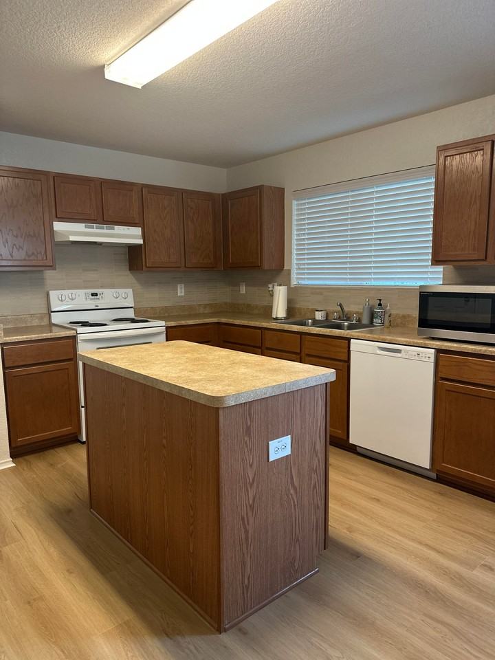 5823 Trent Rnch - Photo 4 of 12