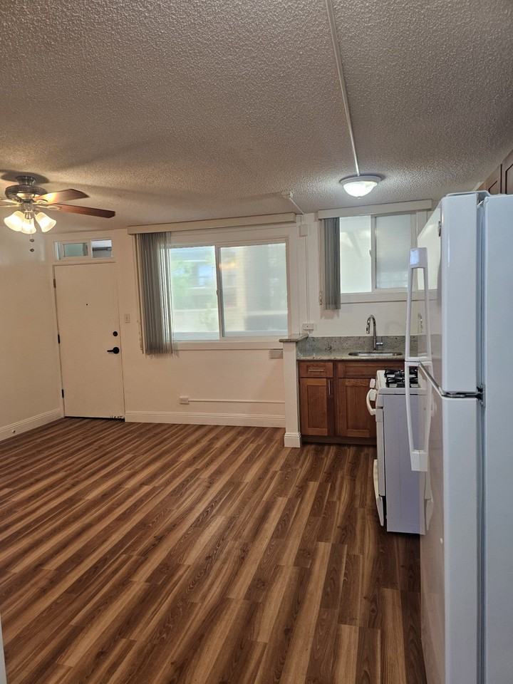 1559 Thurston Ave #303 - Photo 2 of 6