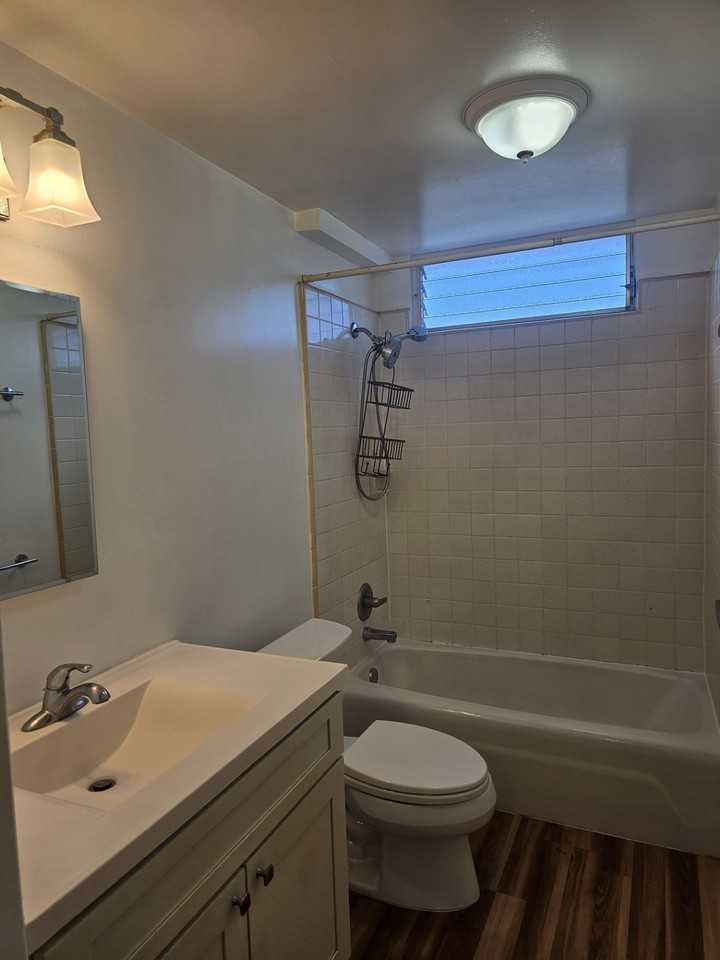 1559 Thurston Ave #303 - Photo 3 of 6