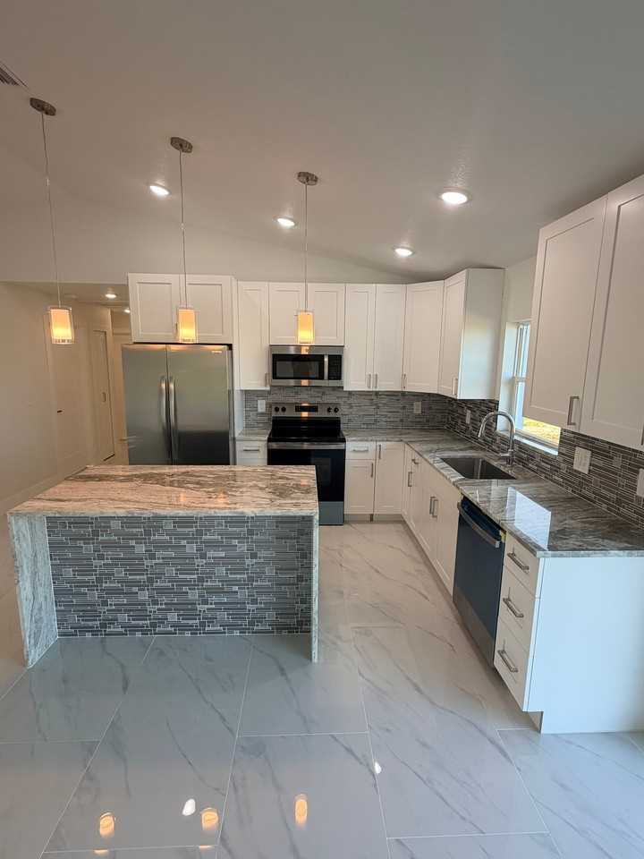 7016 Golf Club Dr - Photo 5 of 21