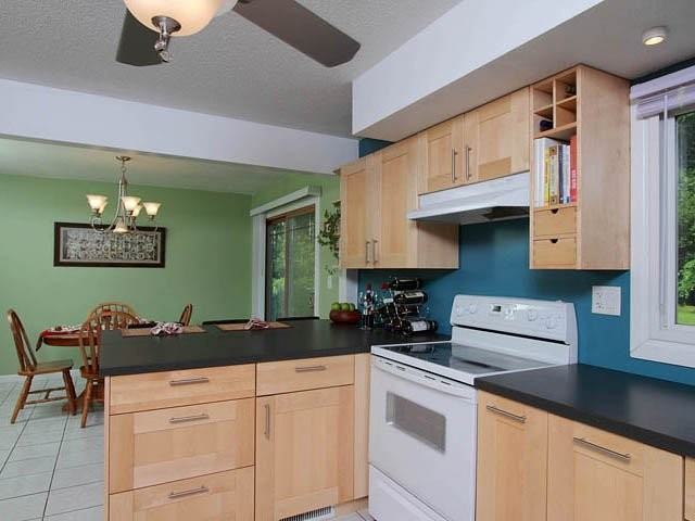 8526 Emerson Ave S - Photo 5 of 13