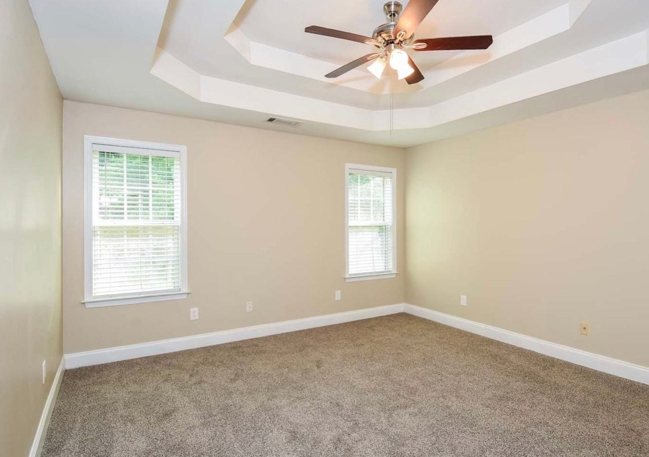 465 Hunnicutt Rd Se - Photo 2 of 8