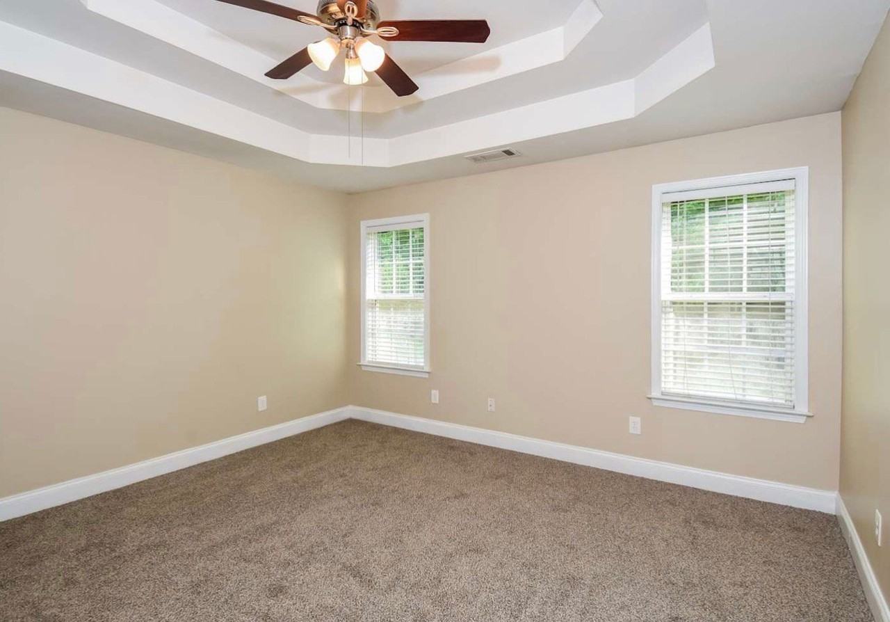 465 Hunnicutt Rd Se - Photo 3 of 8