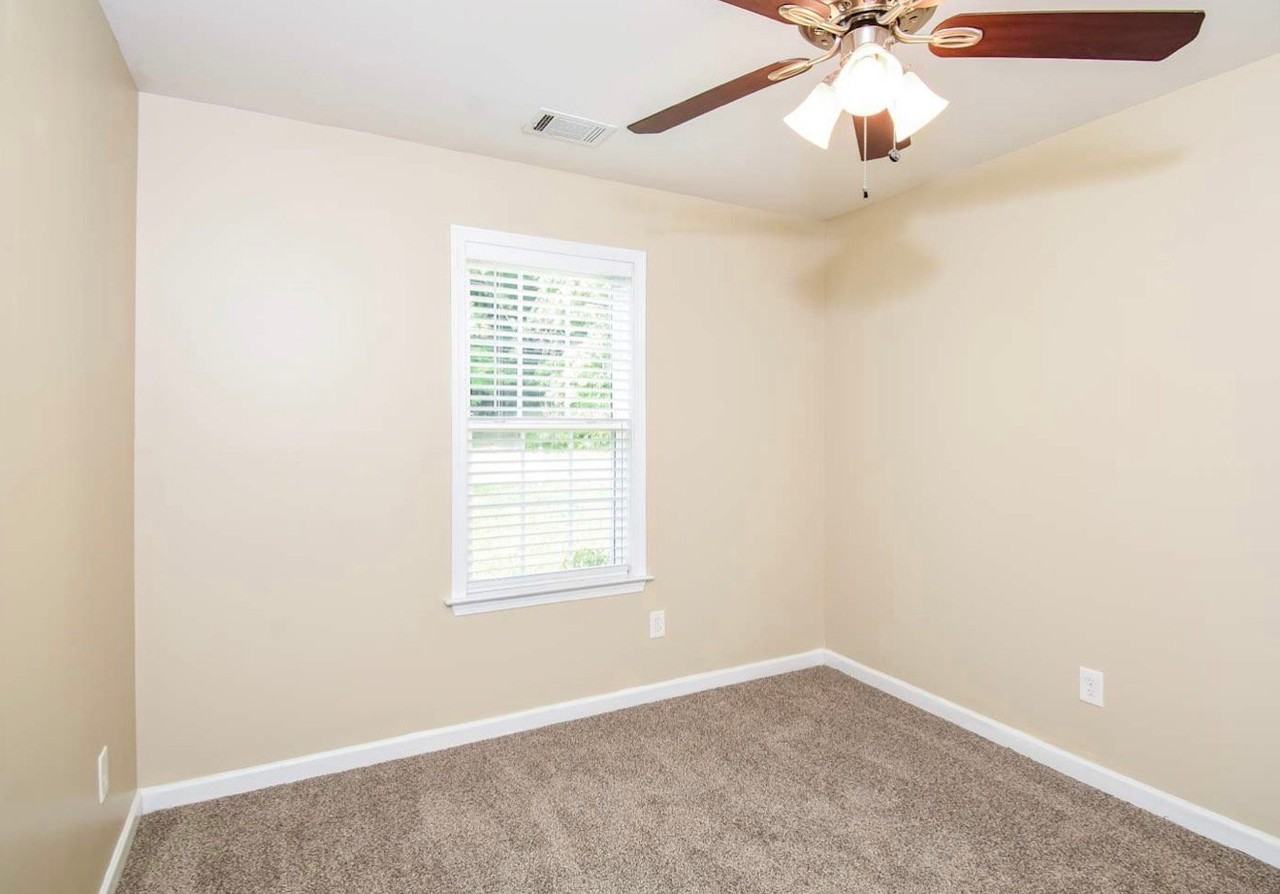 465 Hunnicutt Rd Se - Photo 5 of 8