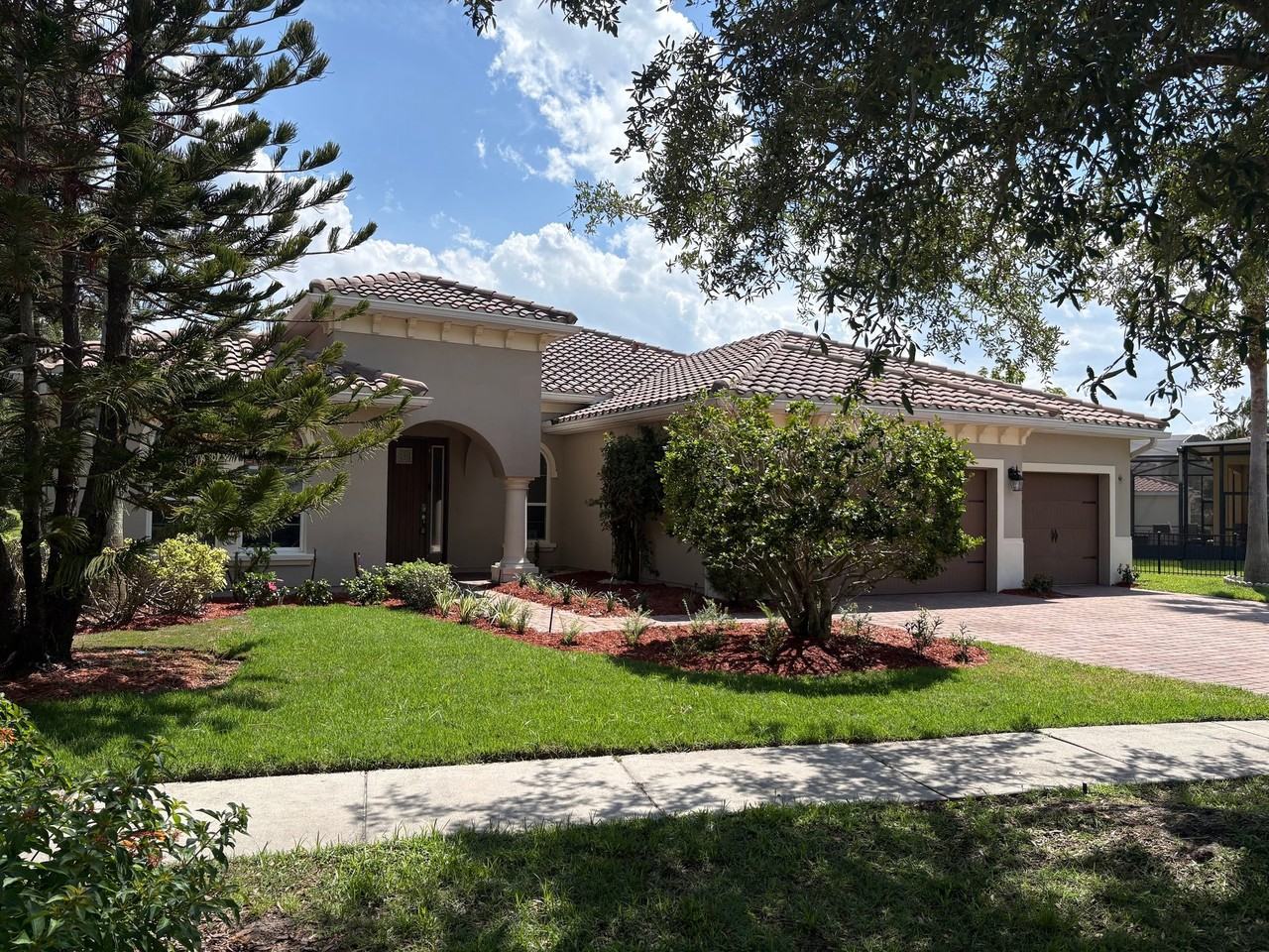 3700 Paradiso Cir - Photo 2 of 16