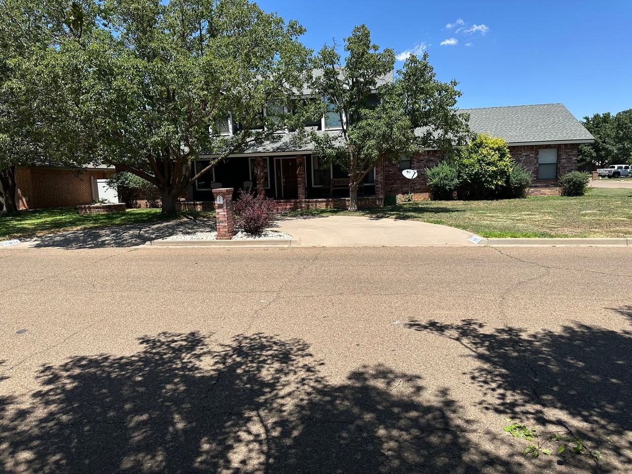 2301 Fairway Ter - Photo 2 of 39