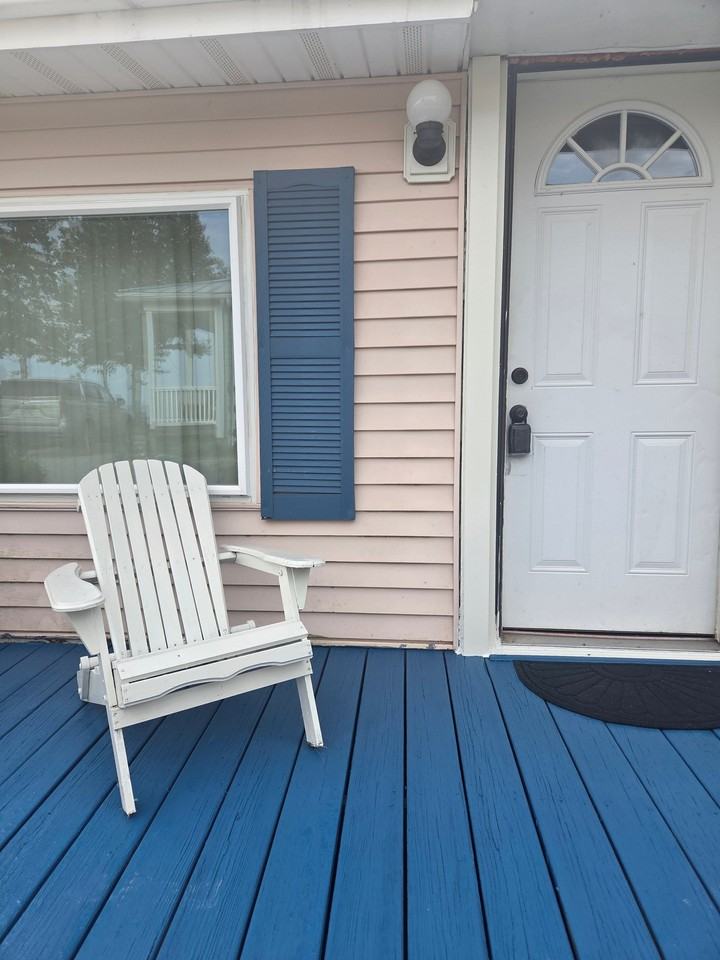 7 Lake Hurst Dr - Photo 2 of 19