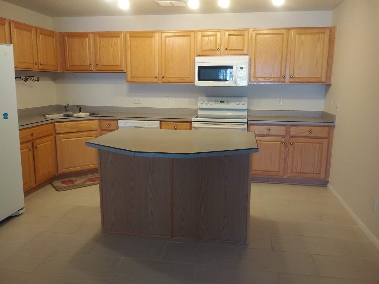 4222 S Blackhawk Cir #6F - Photo 3 of 3