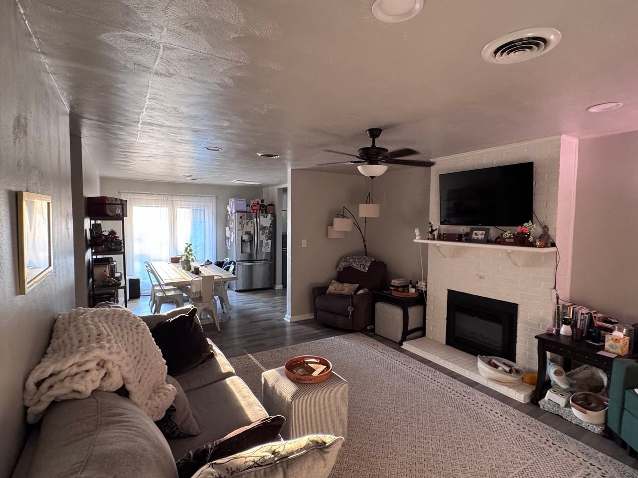 9501 Beaumont St - Photo 2 of 12