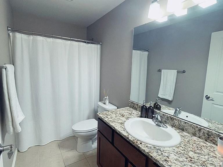 5909 Crestfields Rd - Photo 3 of 11