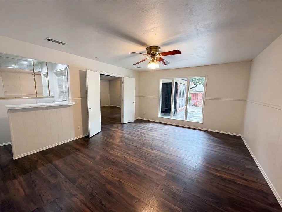 722 S Forest Ln - Photo 4 of 10