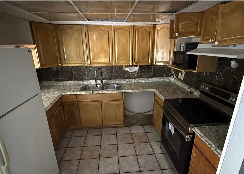 9242 Green Meadows Way - Photo 2 of 8