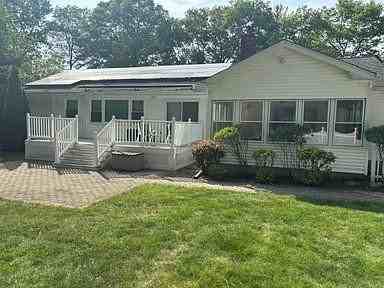 288 Maplewood Rd - Photo 3 of 13