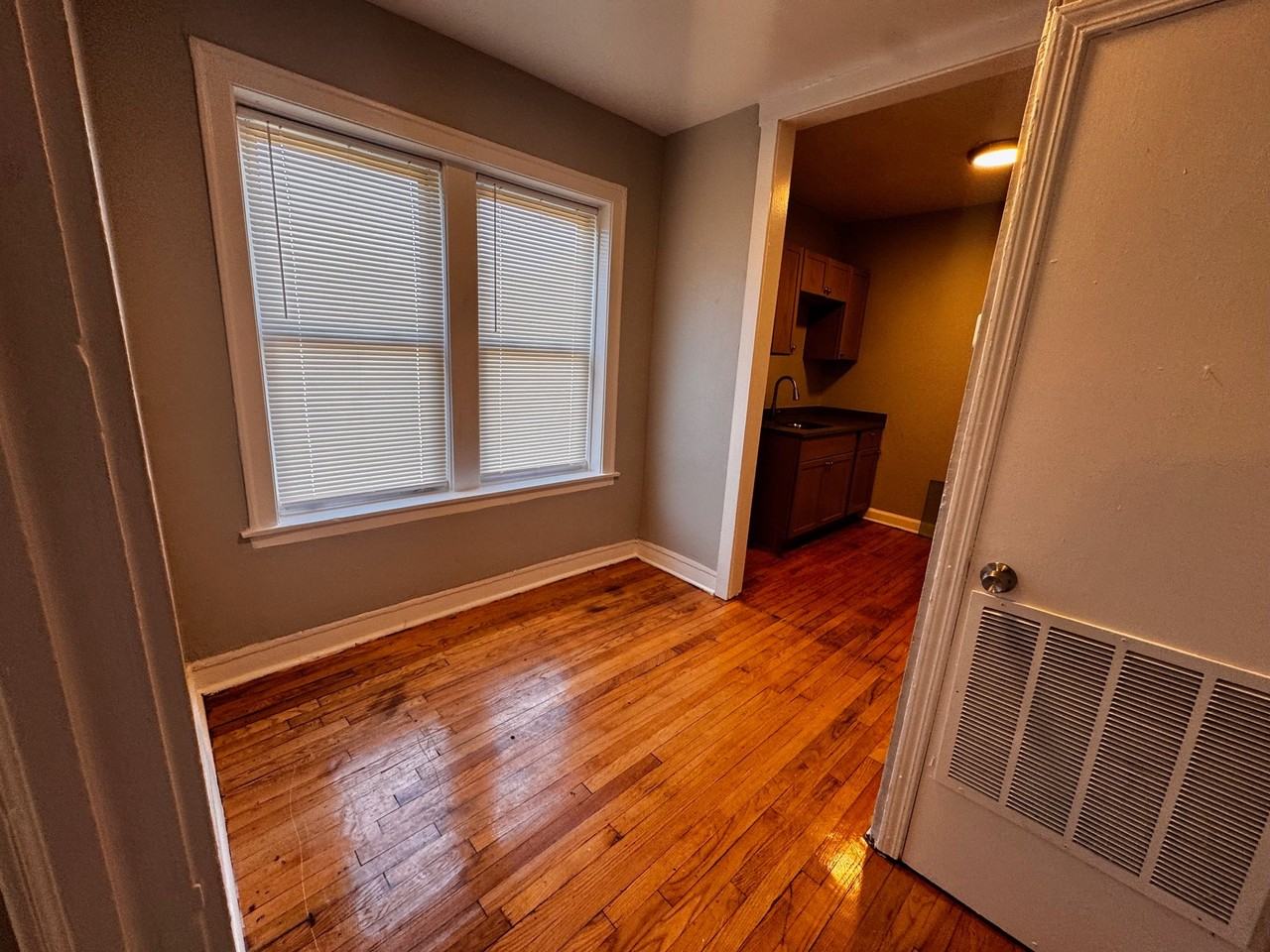 3723 W Grand Ave #3723-1 - Photo 6 of 8