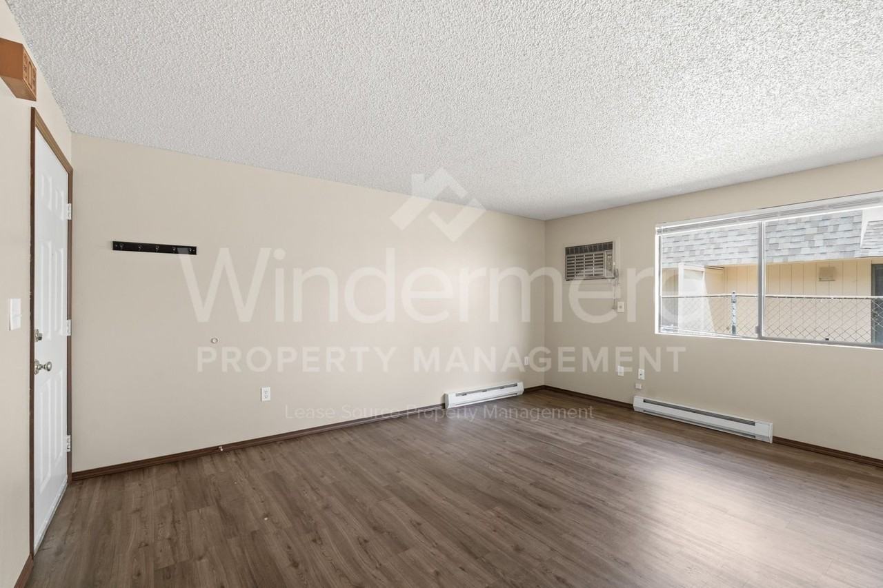 6017 N Atlantic St - Photo 5 of 11