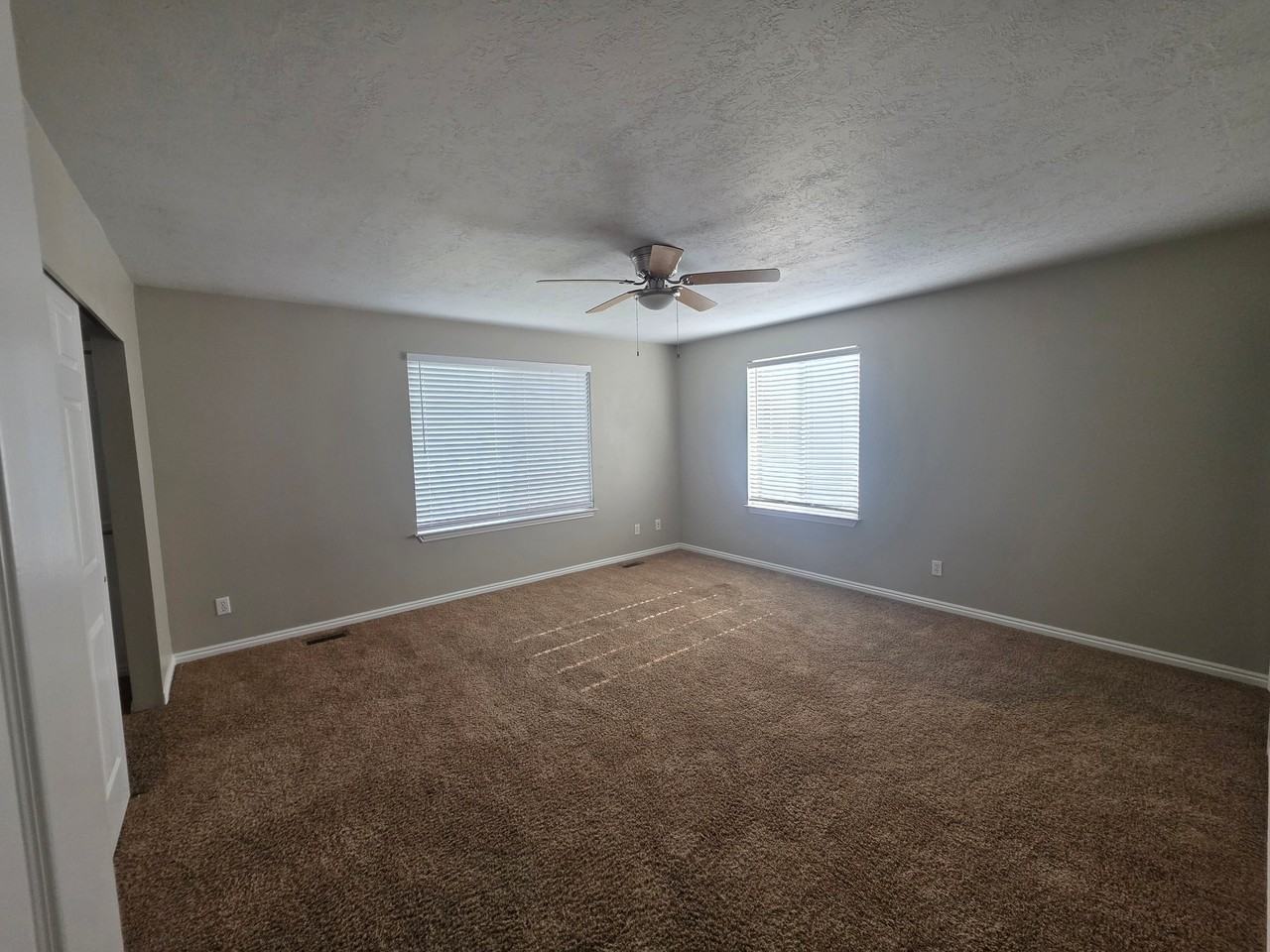 1486 E St - Photo 7 of 20