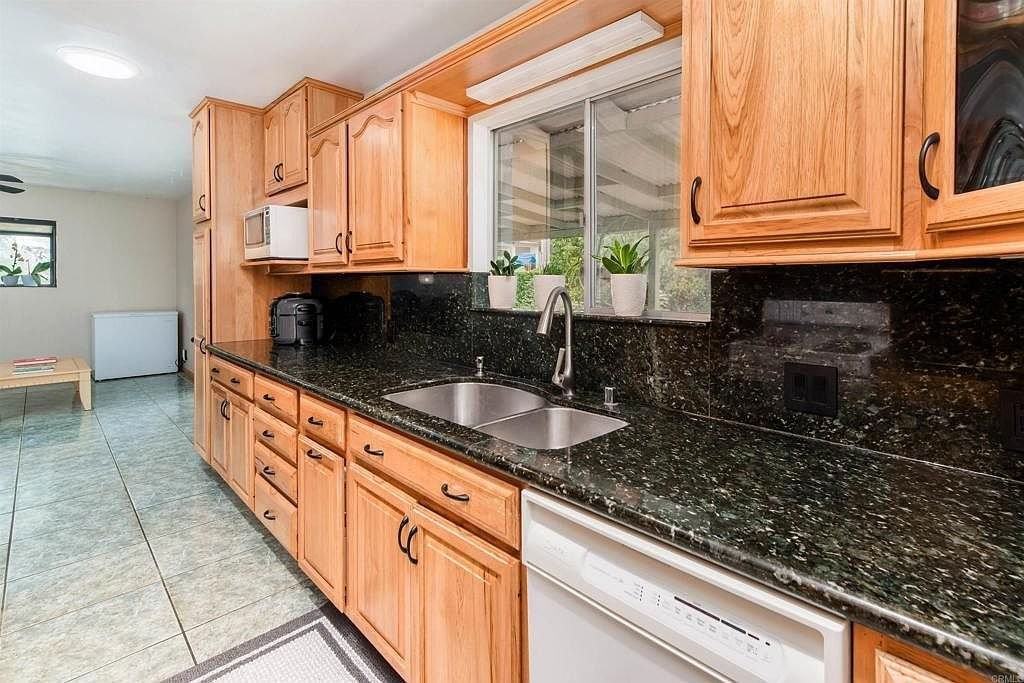 1400 Borden Rd - Photo 3 of 18