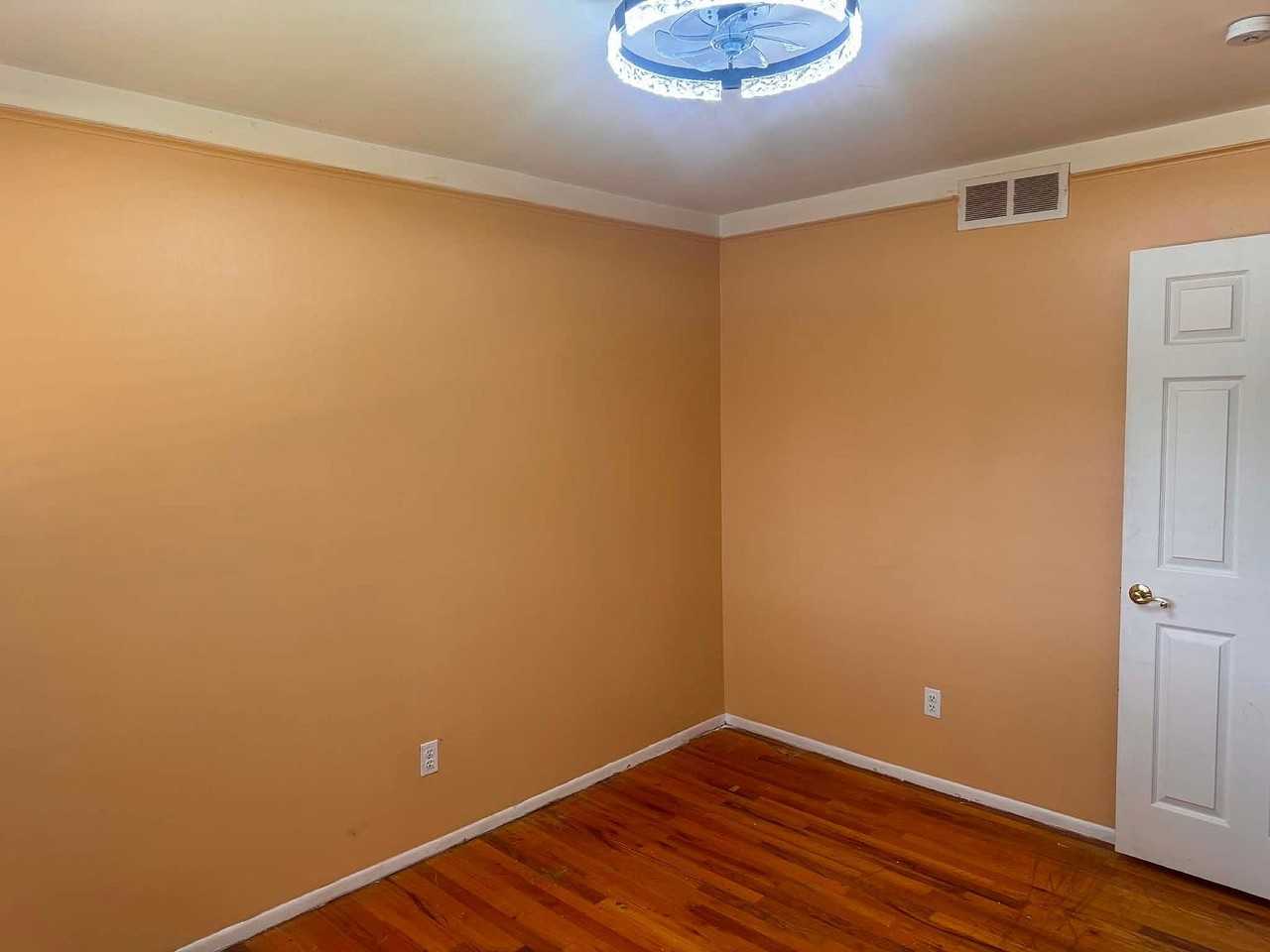 32345 Hawthorne Dr - Photo 3 of 5