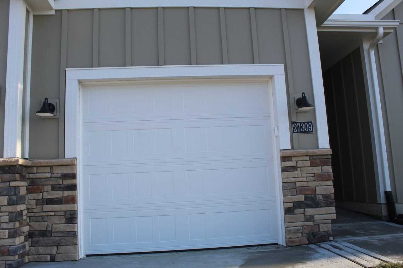 27309 E Acacia Dr - Photo 2 of 20
