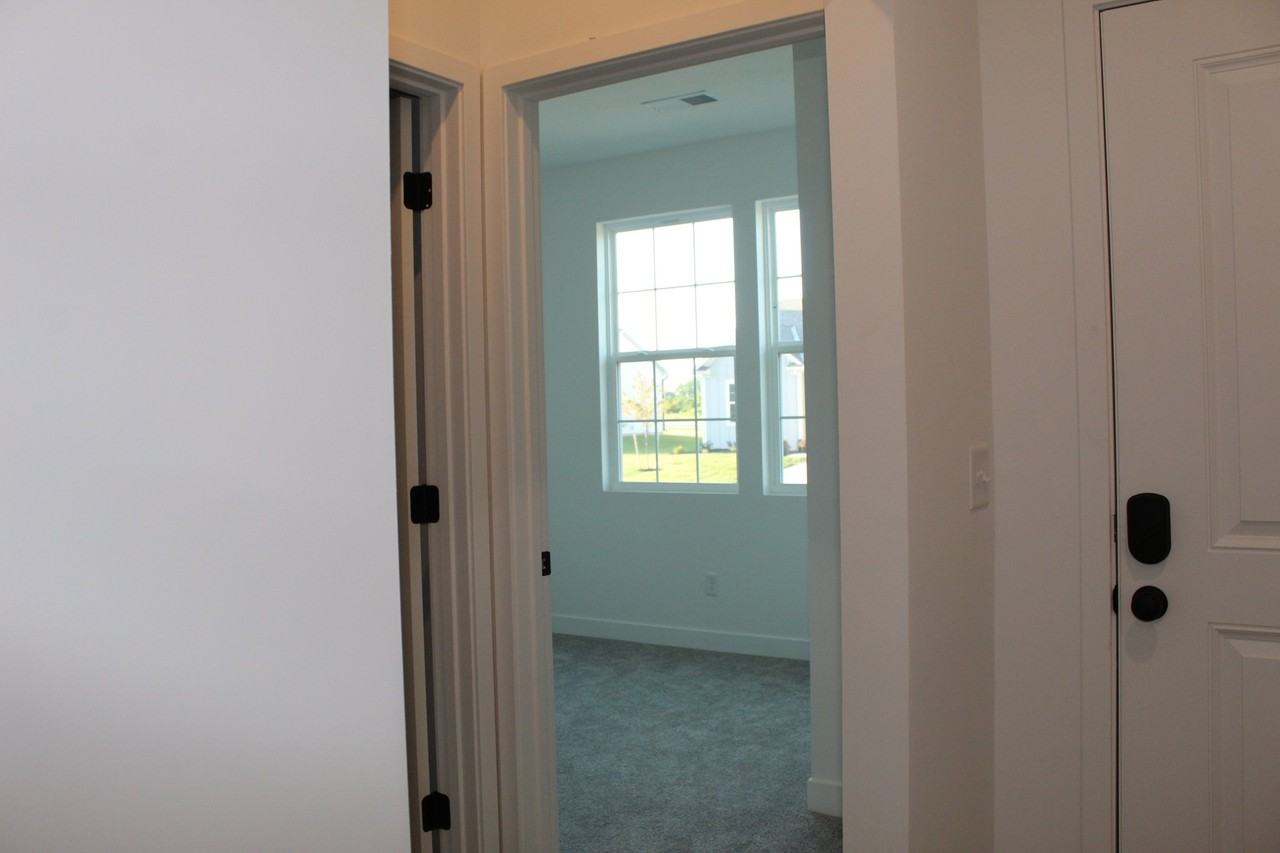 27309 E Acacia Dr - Photo 7 of 20