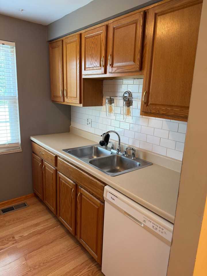 312 Bellford Ct - Photo 5 of 20