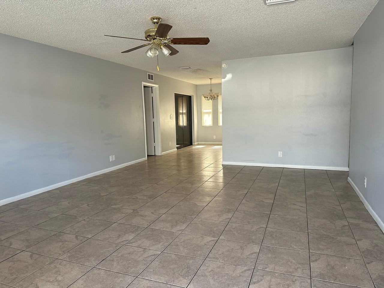 641 W 9th St #2 - Photo 2 of 18