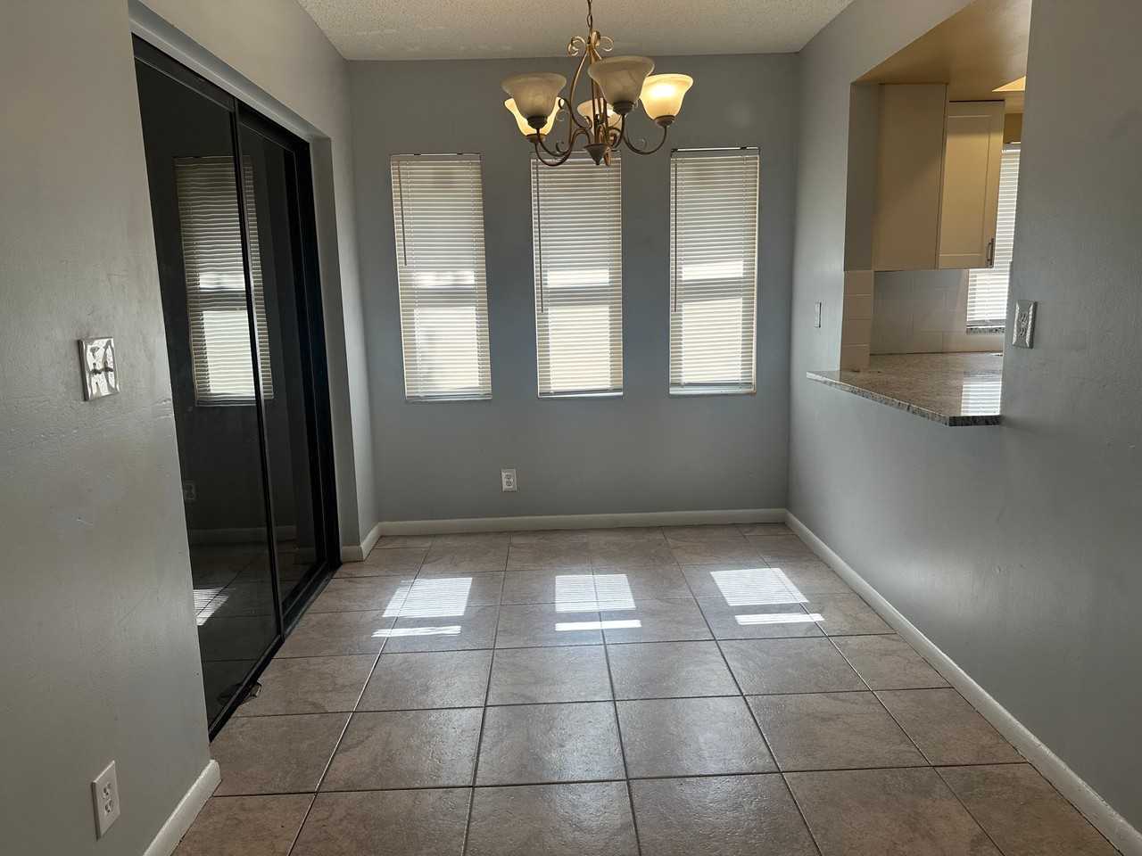 641 W 9th St #2 - Photo 4 of 18