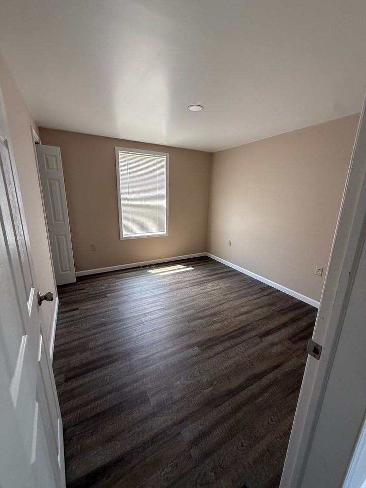 2 Holkins Rd - Photo 4 of 8