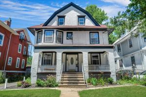 featured image of 127 S Burnett St #2