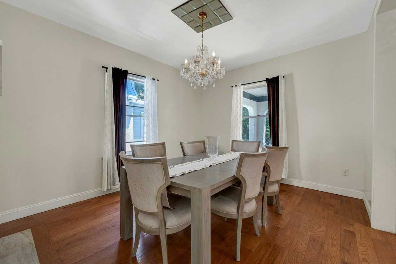 127 S Burnett St #2 - Photo 4 of 8